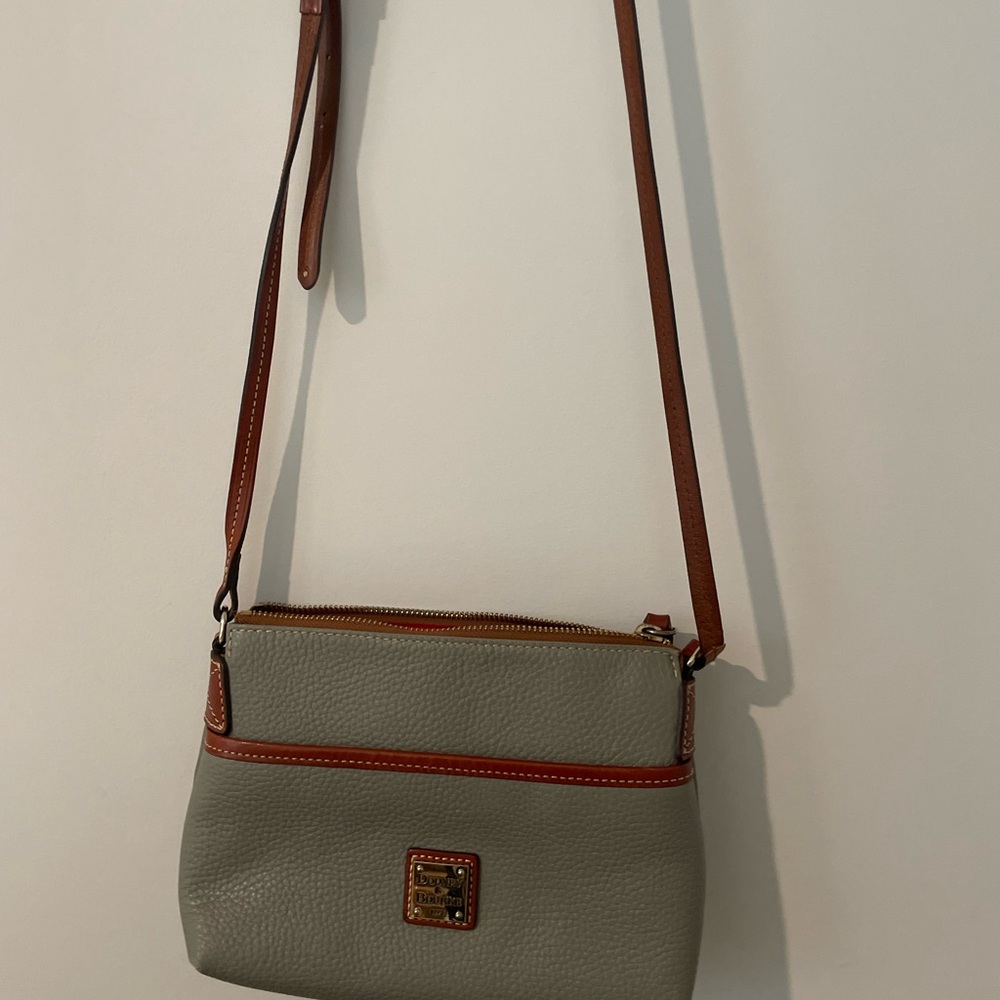 Dooney and Burke Pebble Grain Crossbody with Adjustable Strap pebble-gra… - Picture 2 of 15